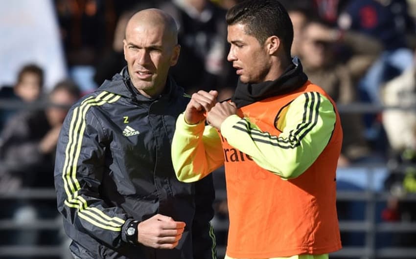 Zidane comanda primeiro treino no Real Madrid (Foto: Gerard Julien / AFP)