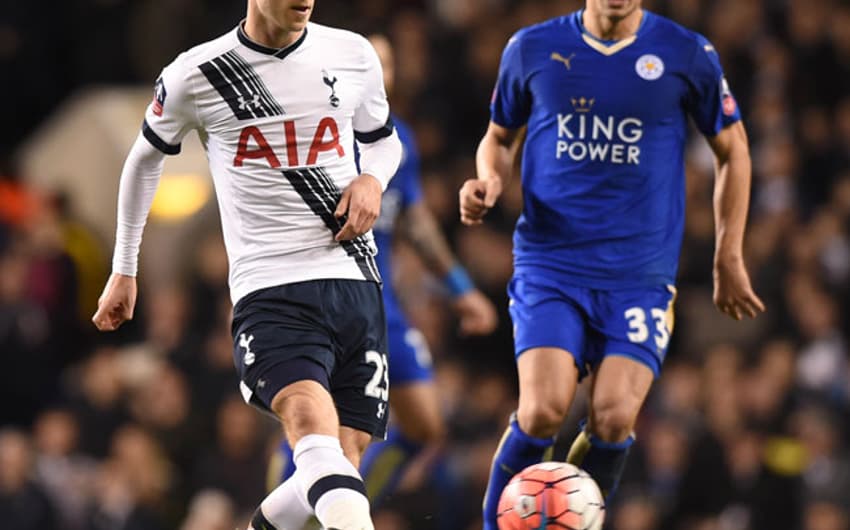 Eriksen fez o primeiro gol do Tottenham (Foto: Olly Greenwood / AFP)