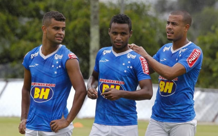 Crias da Toca da Raposa, Alisson, Élber e Mayke defenderão o Cruzeiro em 2016