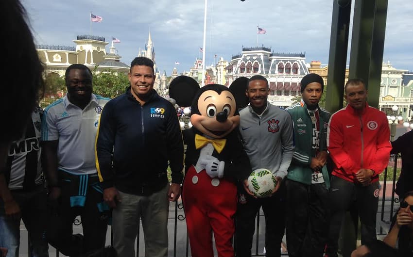 Elias, Ronaldinho, Ronaldo e D'Alessandro na Disney