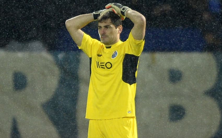 HOME - Vitória de Guimarâes x Porto - Campeonato Português - Casillas (Foto: Miguel Riopa/AFP)