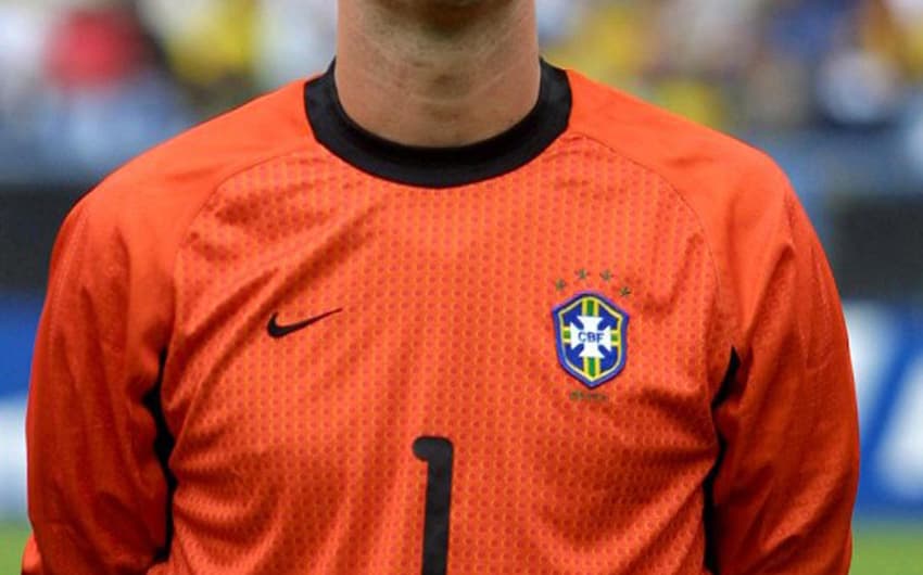 Rogério Ceni em jogo da Seleção Brasileira em 2001. Goleiro faria parte do grupo pentacampeão em 2002