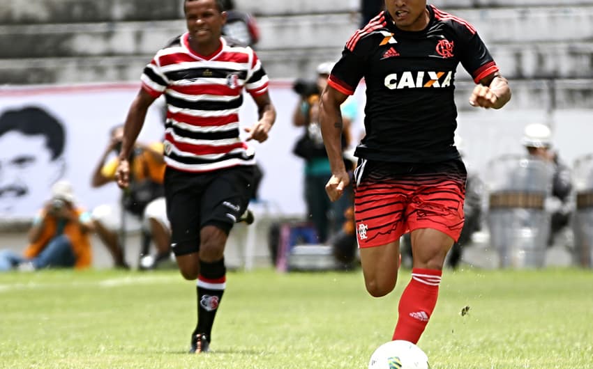 Último jogo: Santa Cruz 3 x 1 Flamengo (24/01/2016)