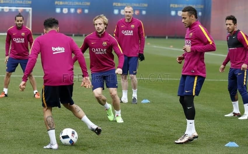 Neymar em treino do Barcelona (Foto: Reprodução / Site Oficial)