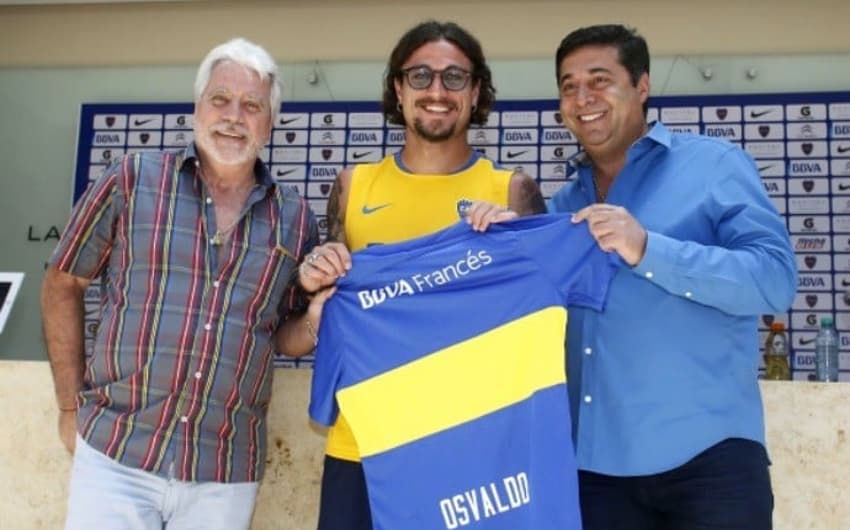 Após seis meses no Porto, o atacante Osvaldo voltou ao Boca Juniors