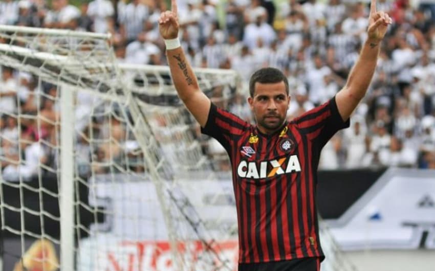 André Lima marcou os dois gols da vitória atleticana. (Divulgação/Atlético)
