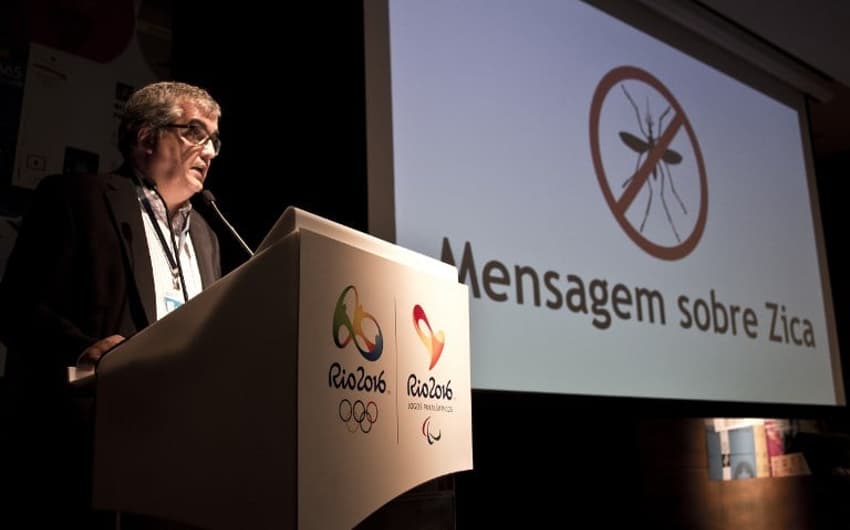 Mario Andrada, diretor de comunicações da Rio-2016, fala sobre o impacto do zika vírus nos Jogos Olímpicos (Foto: Vanderlei Almeida/AFP)