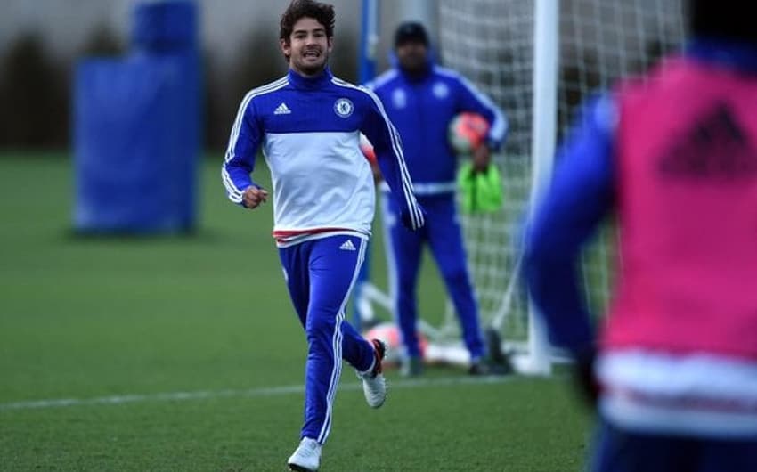 Alexandre Pato em treino do Chelsea (Foto: Divulgação / Chelsea)