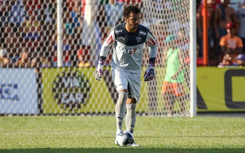 Goleiro Giovanni, do Atlético-MG, em partida pelo Campeonato Mineiro