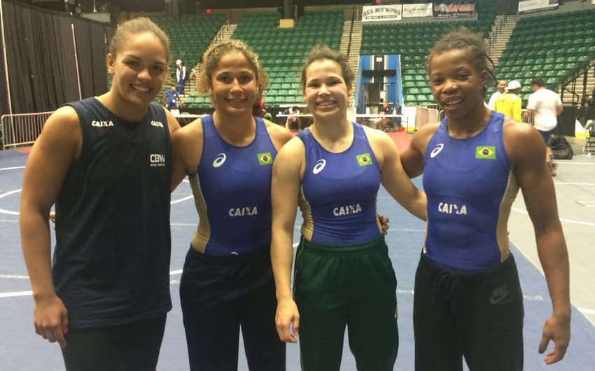 Aline Silva, Gilda Oliveira, Lais Nunes e Joice Silva estão classificadas para a Rio-2016 na luta olímpica (Foto: Divulgação/CBW)