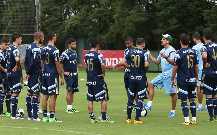 Jogadores que não viajaram ao Uruguai treinaram no CT (FOTO: Fabio Menotti/Palmeiras)