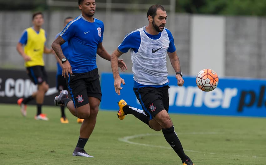 André e Danilo serão titulares do Corinthians na partida deste sábado (Foto: Daniel Augusto Jr)