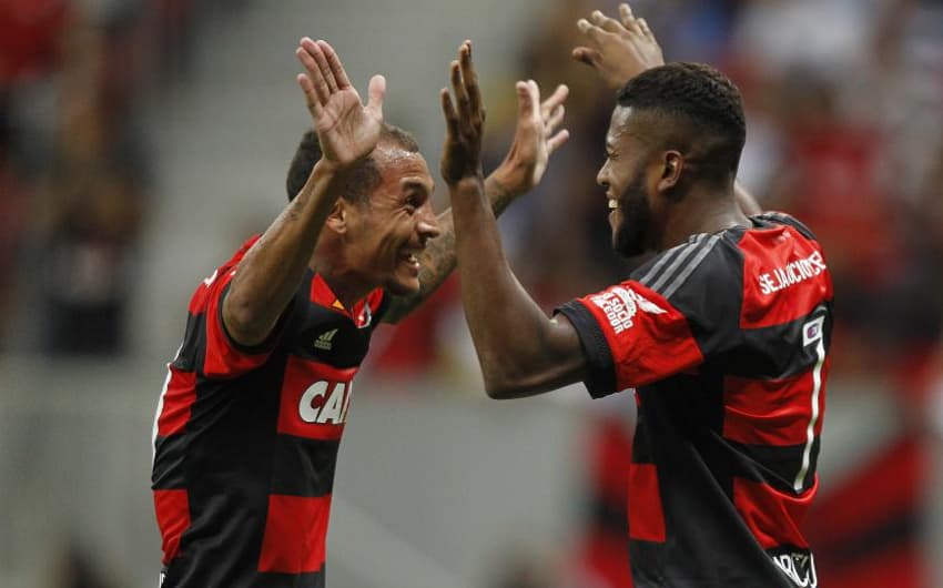 Cirino vibra com o gol marcado no clássico entre Flamengo e Vasco (Foto: Gilvan de Souza/Flamengo)