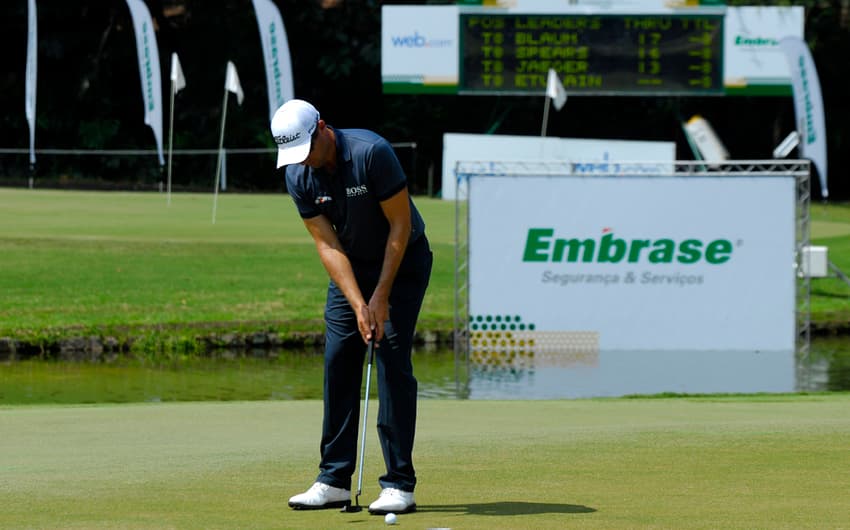 Golfe: Alexandre Rocha chega às finais do Brasil Champions a quatro tacadas do líder