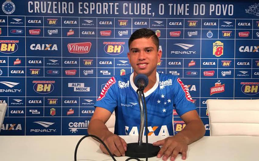Kevin, lateral direito revelado no Cruzeiro (Foto: Cruzeiro/Divulgação)