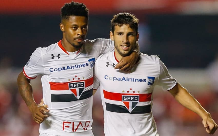 HOME - São Paulo x Trujillanos - Copa Libertadores - Michel Bastos e Calleri (Foto: Marcello Zambrana/AGIF/LANCE!Press