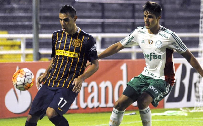 HOME - Rosario Central x Palmeiras - Copa Libertadores - Herrera e Thiago Martins (Foto: Stringer/AFP)