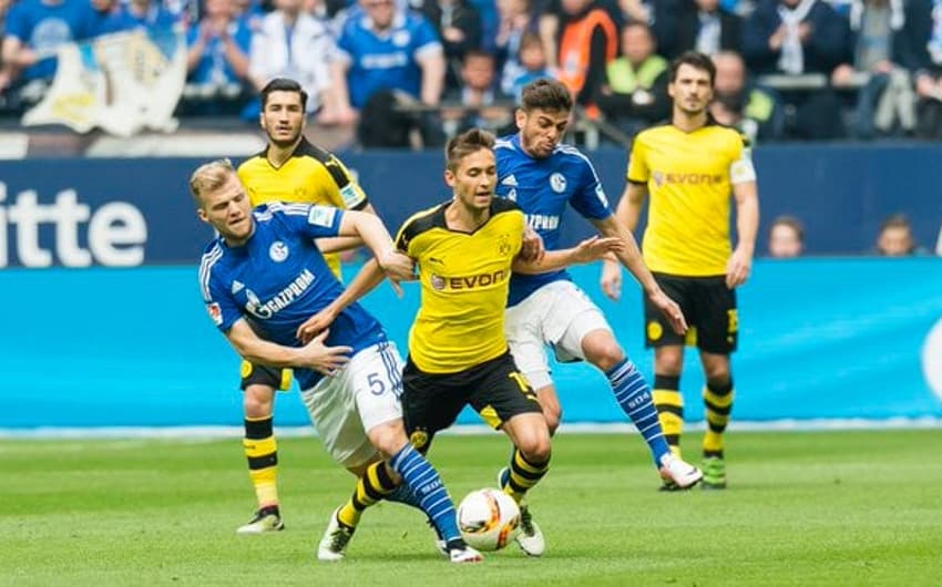 Geis e Leitner - Schalke 04 x Borussia Dortmund (Foto: Divulgação)