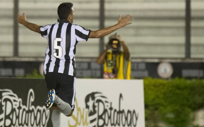 HOME - Botafogo x Bangu - Campeonato Carioca - Rodrigo Lindoso (Foto: Celso Pupo/Fotoarena/LANCE!Press)