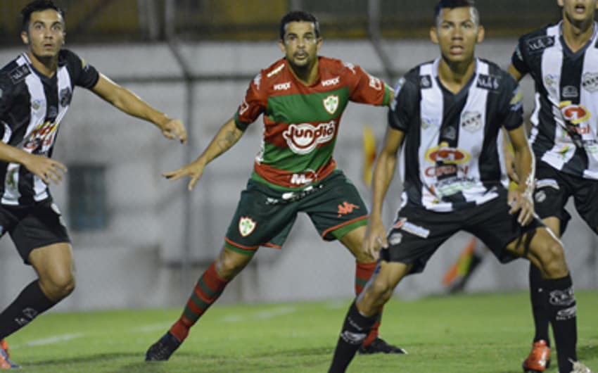 Atacante Bruno Mineiro estará à disposição para jogo e estreia na Copa do Brasil (Foto: Dorival Rosa/ Portuguesa)