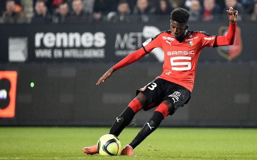 Ousmane Dembélé (18 anos - Rennes). Nesta temporada, o jogador soma 12 gols no Campeonato Francês &nbsp;