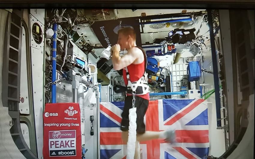 Astronauta britânico faz maratona no espaço
