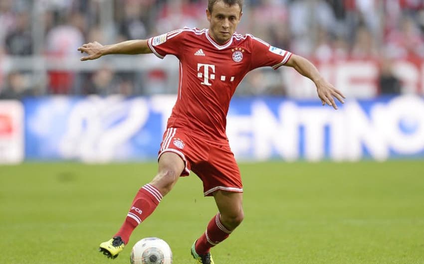 O lateral-direito Rafinha faturou a Liga pelo Bayern de Munique em 2013