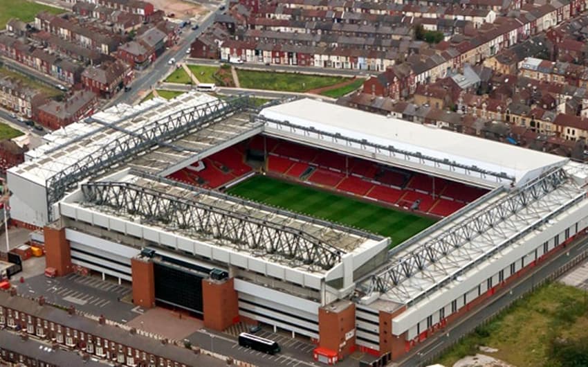 Anfield, do Liverpool, é um dos mais velhos. É de 1884