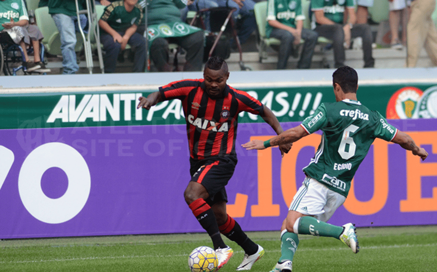 Atlético-PR foi goleado pelo Palmeiras na estreia do Campeonato Brasileiro
