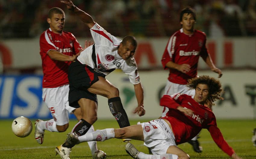2006: São Paulo vice (contra o Inter)