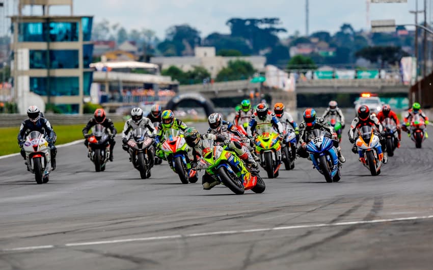 A direção do Moto 1000 GP, detentora da chancela do Brasileiro de Motovelocidade, anunciou  oficialmente a não realização de seu campeonato de motovelocidade na temporada de 2016