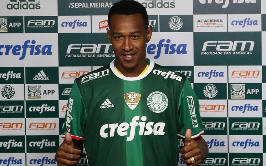 Fabricio é apresentado no Palmeiras