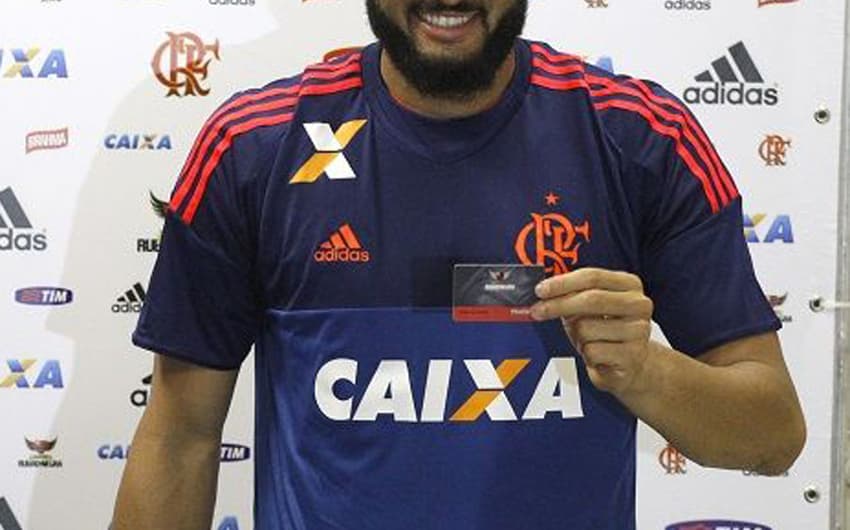 Alex Muralha foi bem na vitória do Flamengo sobre a Ponte Preta