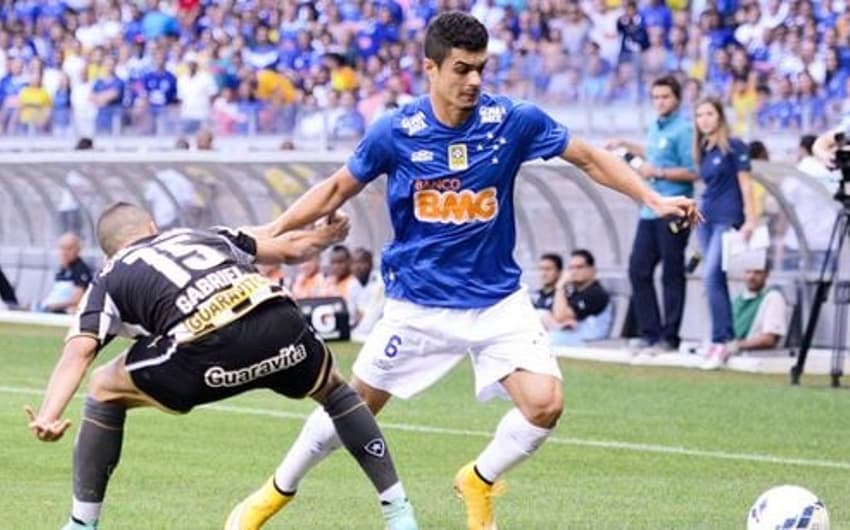 Último jogo: Cruzeiro 2x1 Botafogo (02/11/2014, Mineirão)
