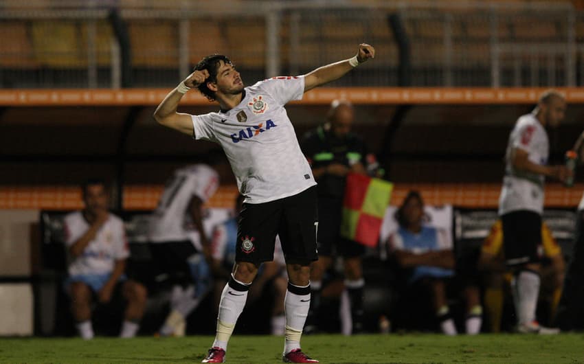 Atacante Alexandre Pato tem contrato com o Timão até dezembro