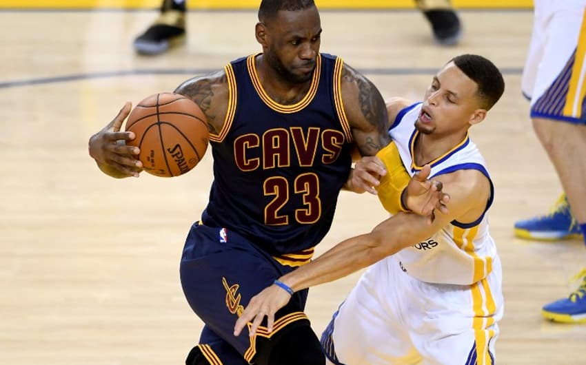 LeBron James e Stephen Curry - Golden State Warriors x Cleveland Cavaliers