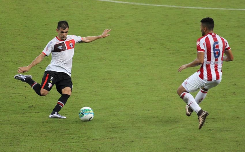 Paulinho em jogo do JEC pela Série B (Foto: Divulgação / Joinville)