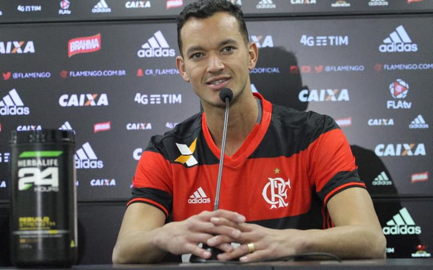 Confira imagens do primeiro dia de Réver no Flamengo<br>