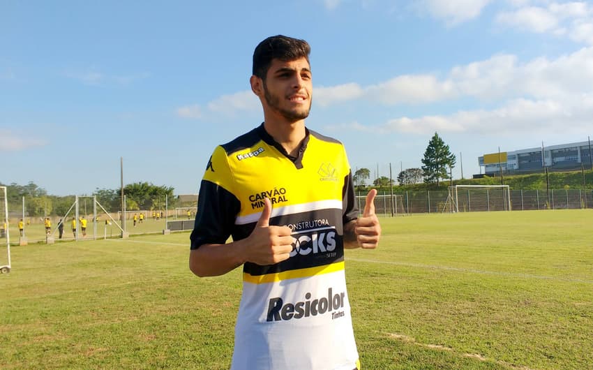 Gabriel Leite em jogo pelo Criciúma (Foto: Divulgação/ Criciúma FC)