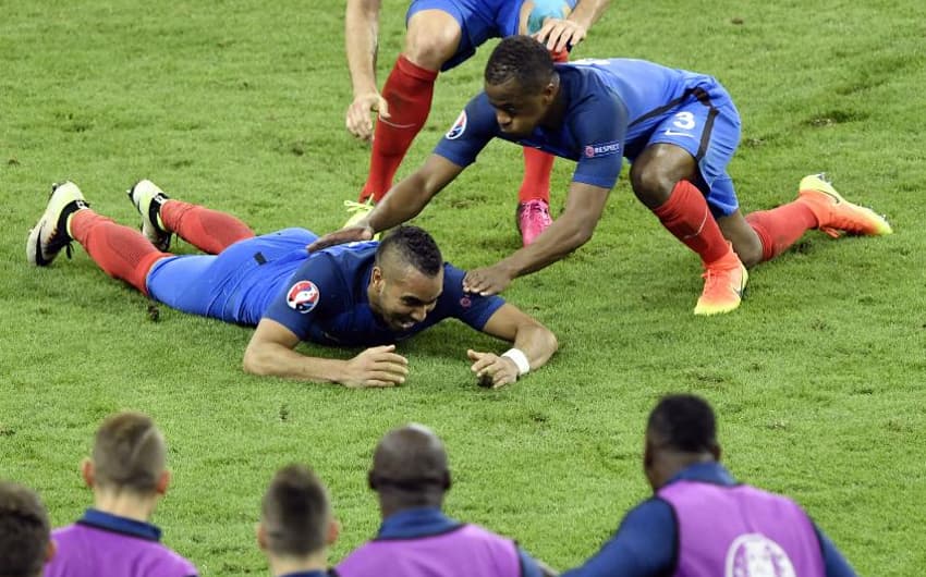 Na estreia do torneio, Payet marcou o gol da vitória da França sobre a Romênaia aos 44 da etapa final