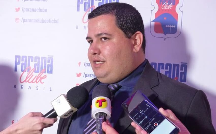 Presidente Leonardo Oliveira promete anunciar até quinta-feira o novo diretor de futebol do Paraná