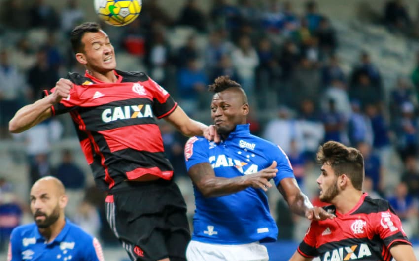 Réver e Riascos - Cruzeiro x Flamengo