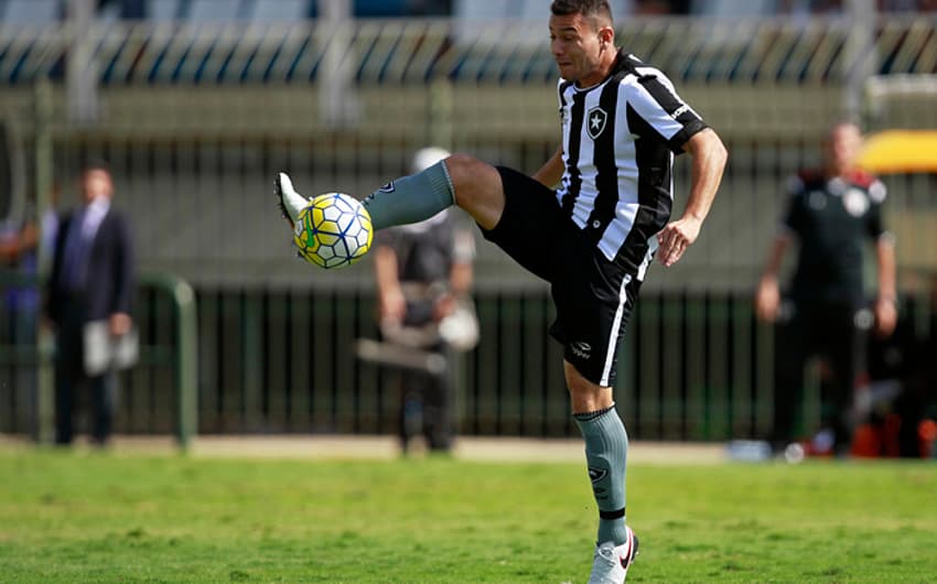 Anderson Aquino pode deixar o Botafogo
