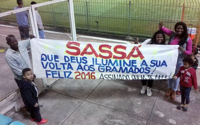 Família de Sassá assiste jogo do Botafogo em Volta Redonda