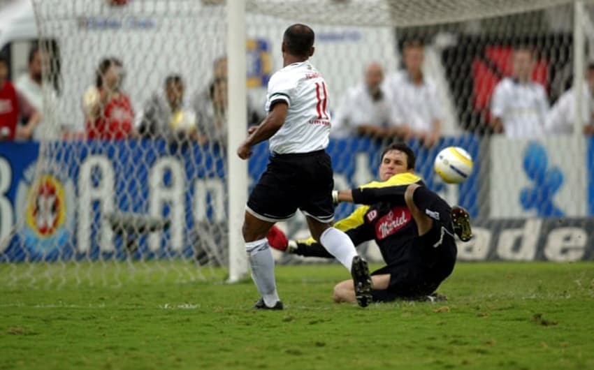 Último encontro: Vasco 4x0 Paysandu (20/11/2005, pelo Brasileirão