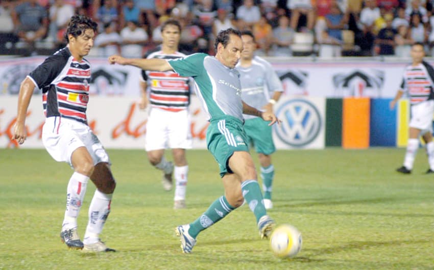 Último jogo: Santa Cruz 3x2 Palmeiras (21/9/2006, no Arruda)