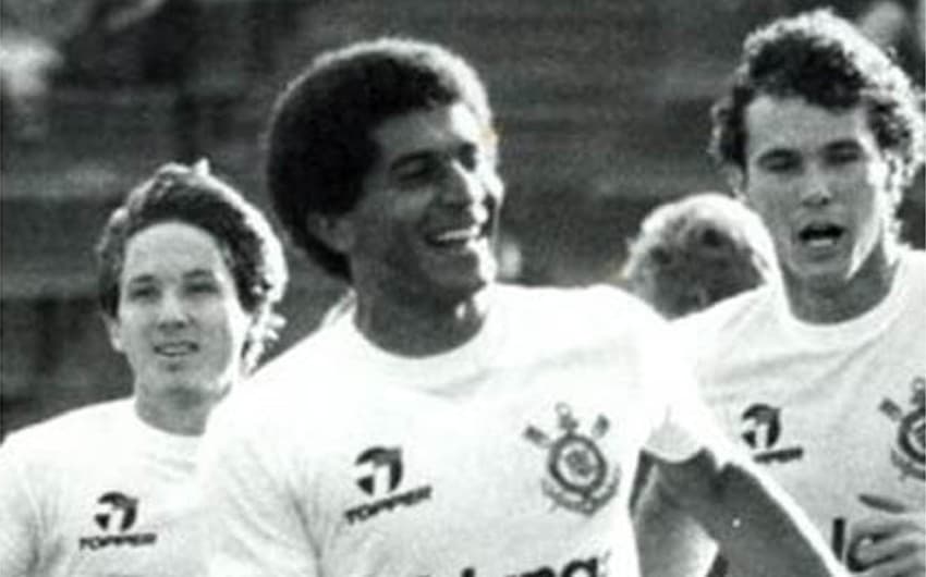 Meio-campista entrou em campo 58 vezes pelo Corinthians e marcou 13 gols neste período