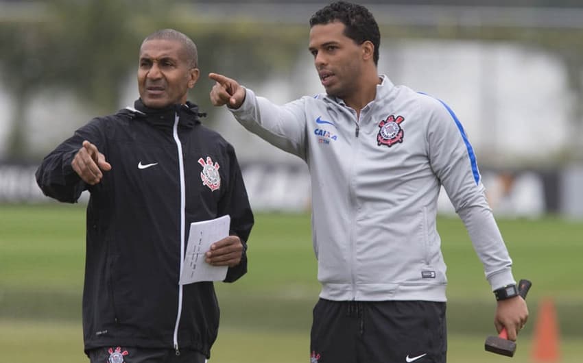 Primeiro treino do Corinthians com o novo técnico Cristóvão Borges
