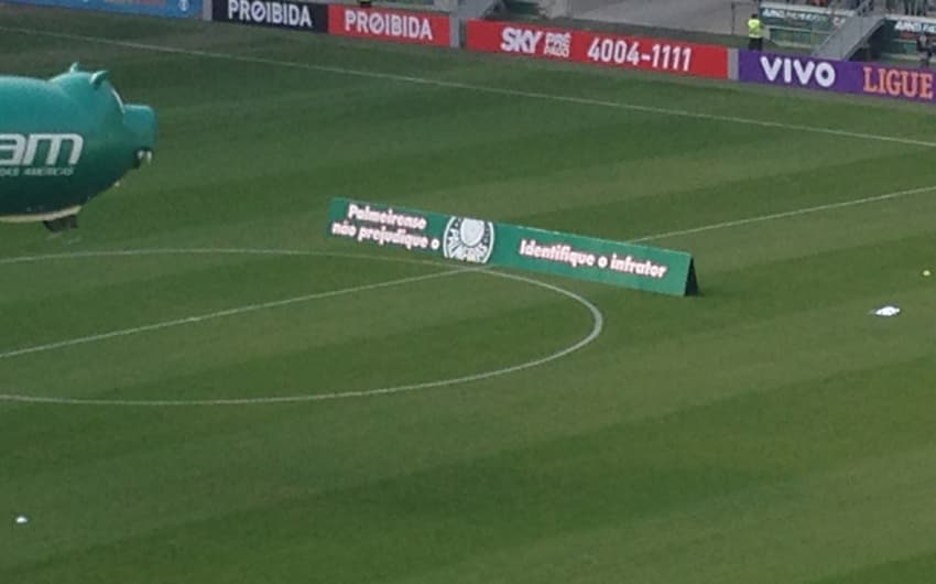 Placa no Allianz Parque: 'Palmeirense, não prejudique o Palmeiras. Identifique o infrator'