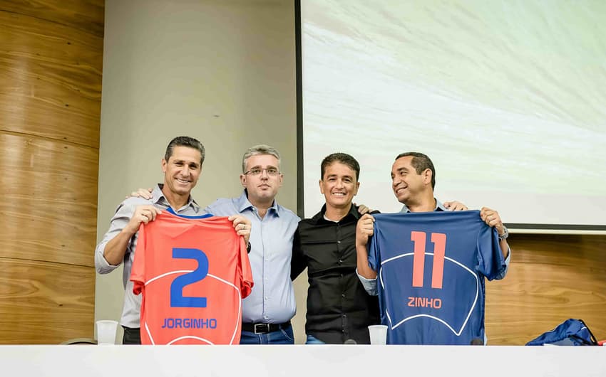 Jorginho, Zinho, técnico e auxiliar do Vasco, além de Bebeto juntos em evento (Foto: Divulgação)